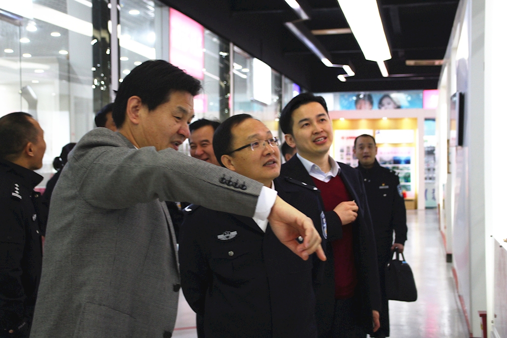 IMG_9832.JPG IMG_9832.JPG